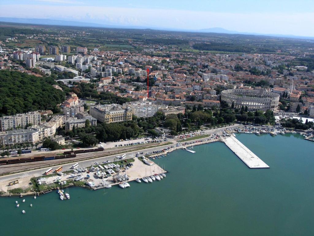 Apartment Pula Center - Near The Central Bus Station Exterior foto